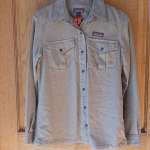 Patagonia button up worn wear long sleeve shirt